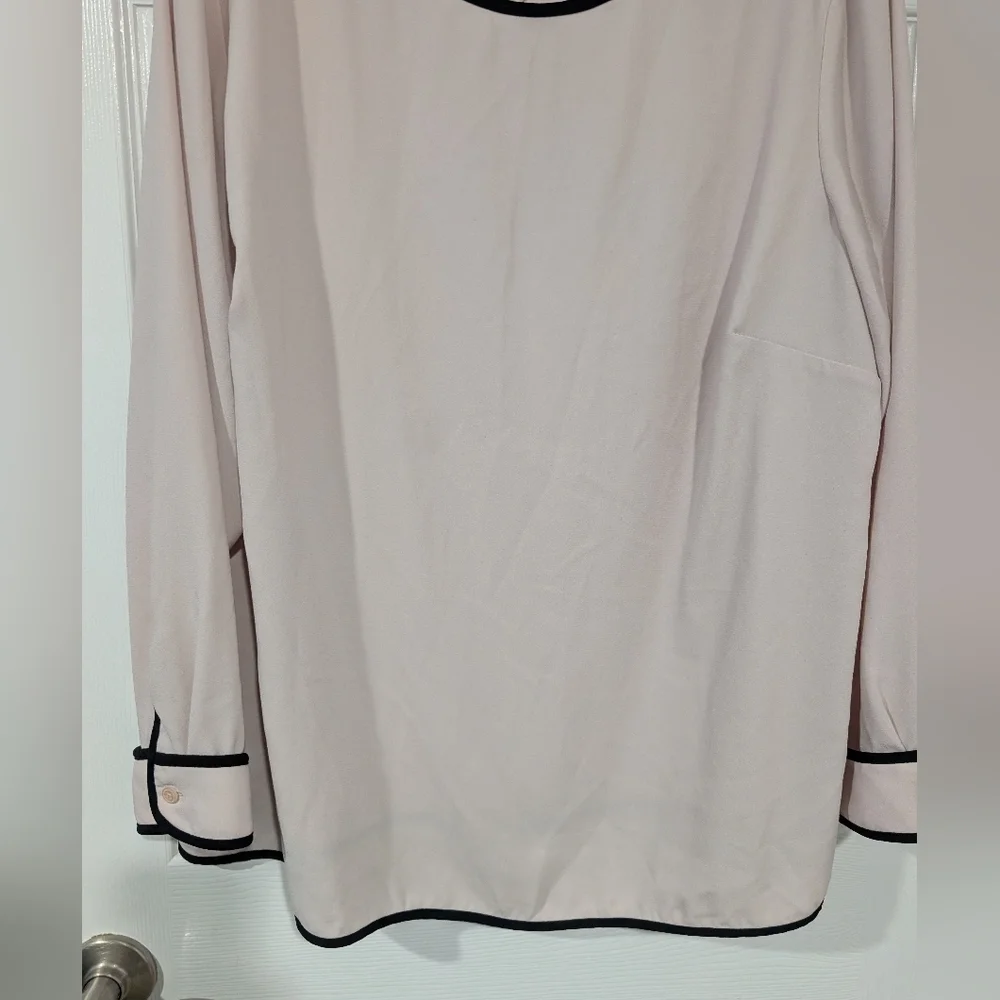 Talbots Woman Light Pink with Black Trim Long Sleeve Blouse Size 2X - Picture 5 of 12